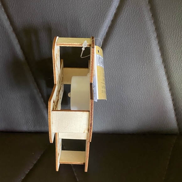 Darling Wood cross Light Up NO PLUG in required NWT - Picture 6 of 10